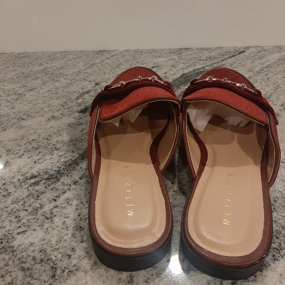 METAPHOR Cranberry Velvet Mules SIZE 7 - Picture 5 of 10